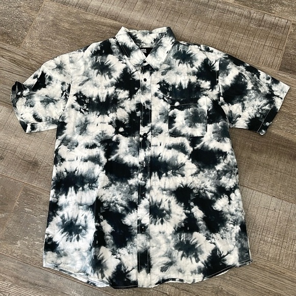 Men’s RSQ Button Up Shirt - Picture 1 of 4